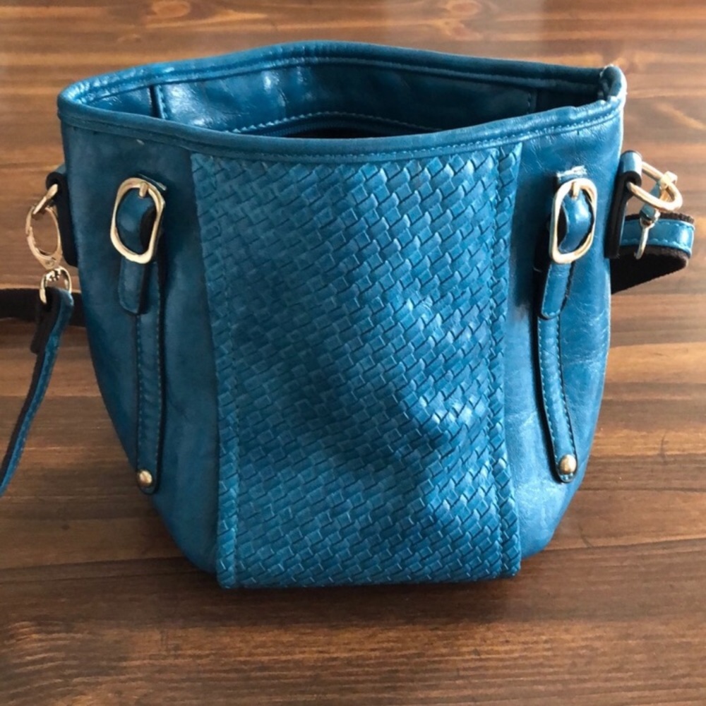Bundle shoulder bags! - Picture 3 of 7